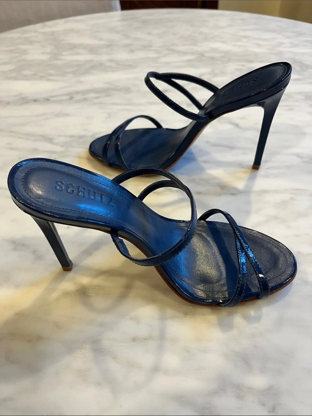 SCHUTZ elegant navy